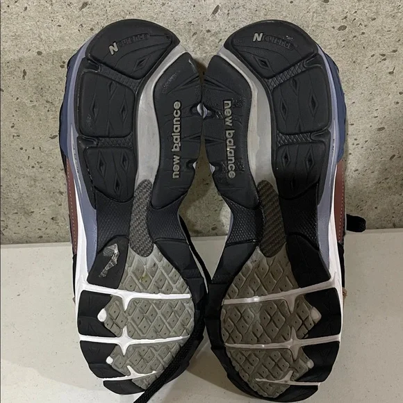 New Balance Men's Black and Tan Sneakers - Picture 5 of 7